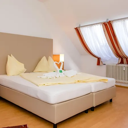 Stadthotel Schwerterbraeu ホテル 3*