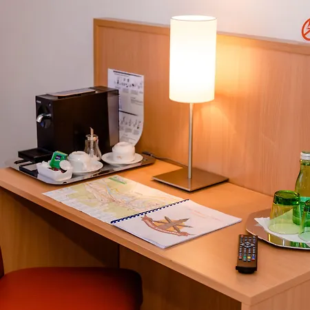 Stadthotel Schwerterbraeu ホテル 3*