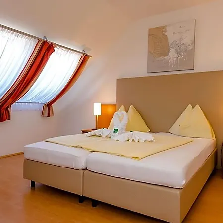 Stadthotel Schwerterbraeu 3*