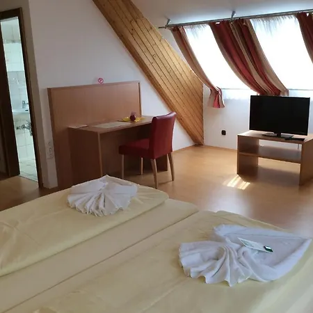 ホテル Stadthotel Schwerterbraeu