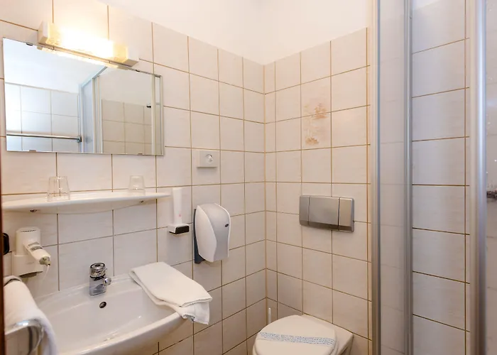 Stadthotel Schwerterbraeu Hotell 3*